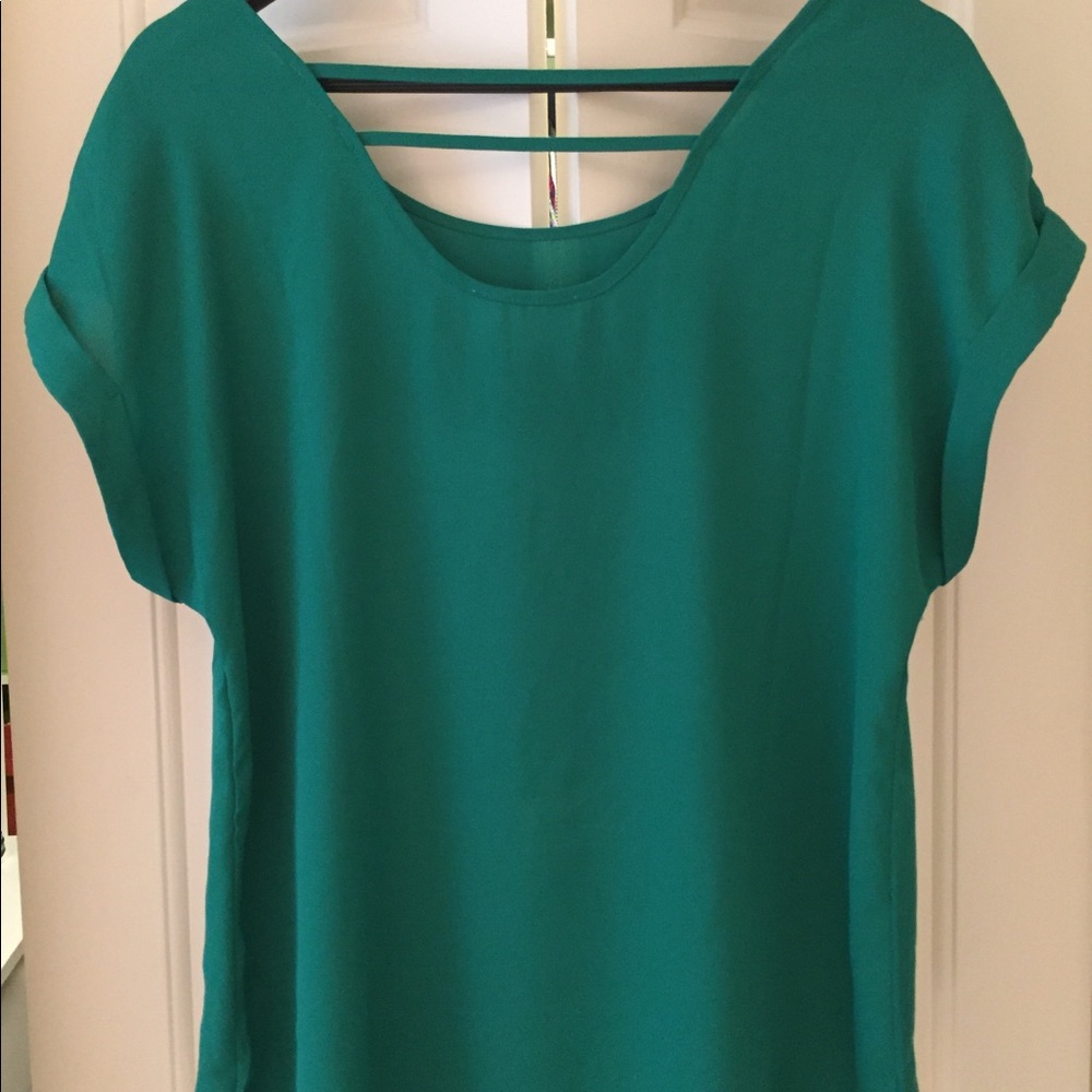Cute/Comfy green boutique shirt - worn once